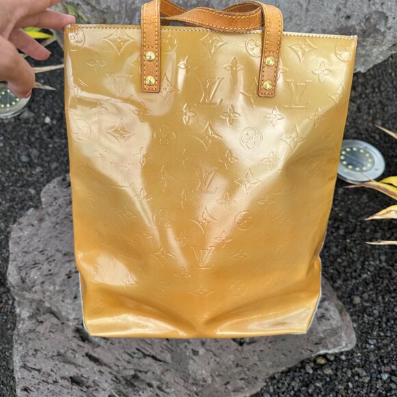Louis Vuitton Reade Tote MM Leather Monogram Vernis Yellow Gold - Picture 4 of 17